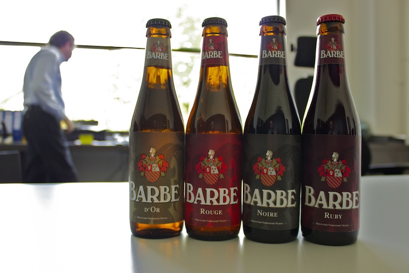 Барби руби пиво. Верхаге Барбе Руби. Вишневое пиво Барби Руби. Barbe Ruby 0.33. Пивоварня Verhaeghe (Бельгия).