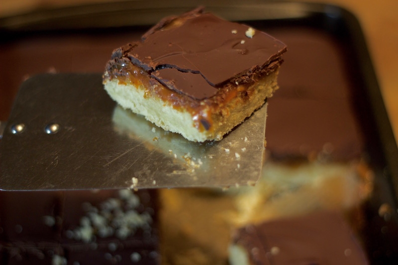 finished product 1a Millionaire Shortbread Recipe