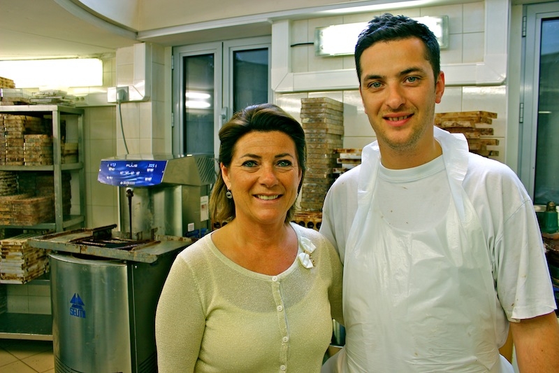 chocolaterie van hoorebeke belgian chocolate shop 8