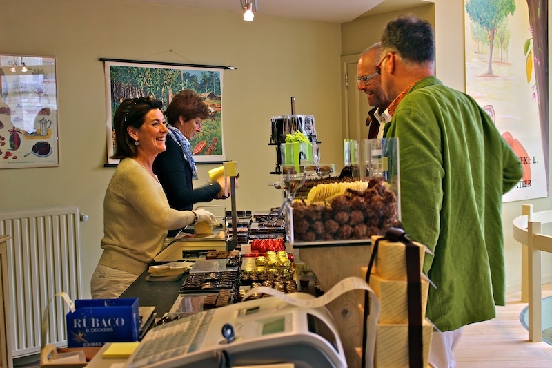 chocolaterie van hoorebeke belgian chocolate shop 9